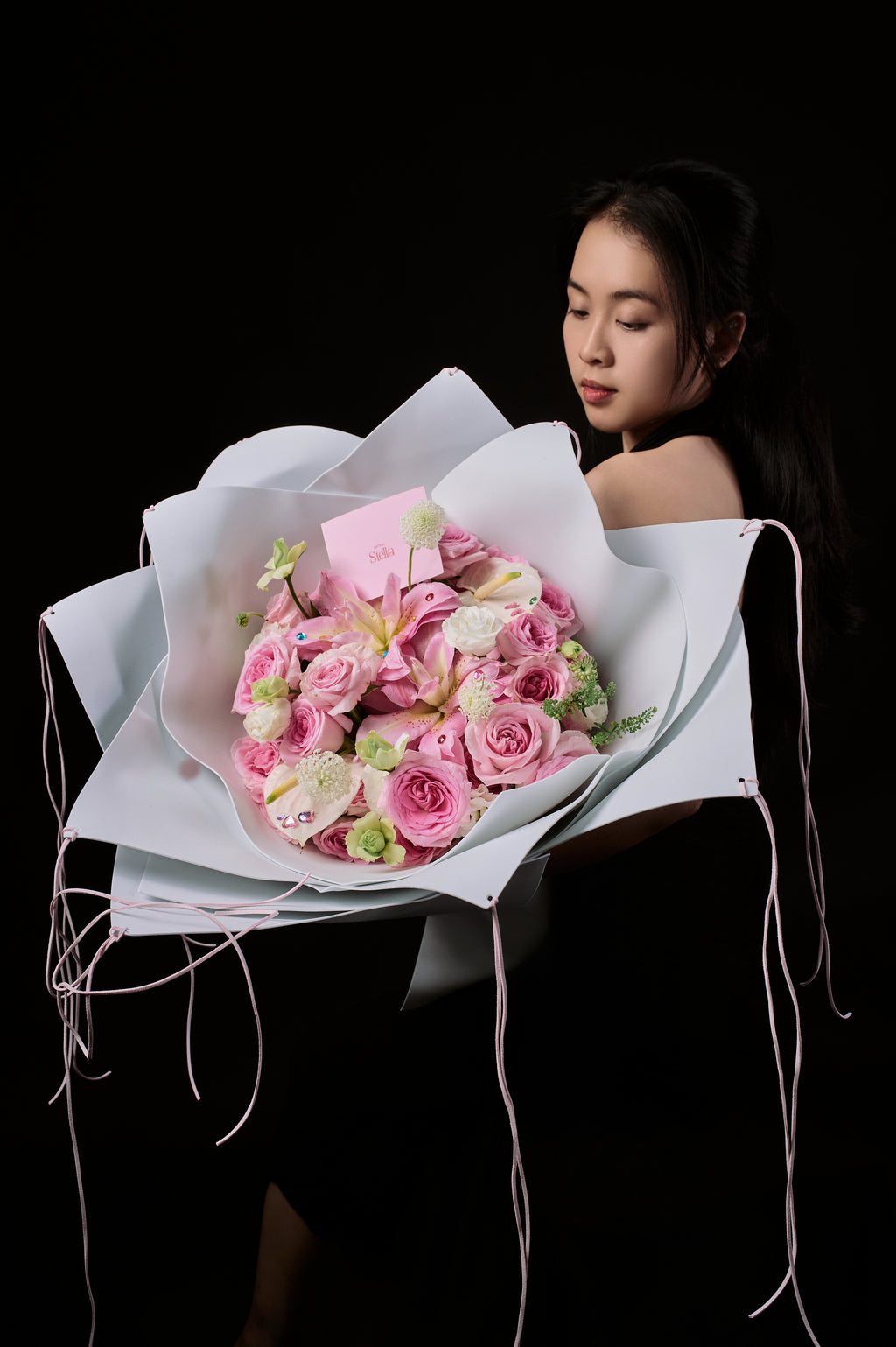 Bó hoa Bất ngờ
